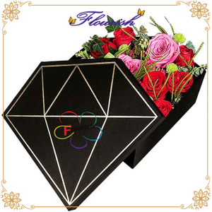 Scatola di carta d'imballaggio del regalo romantico del mazzo del fiore del cartone a forma di cuore a forma di diamante per nozze